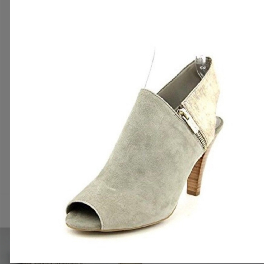 Kenneth Cole Shell Shock peep toe heels